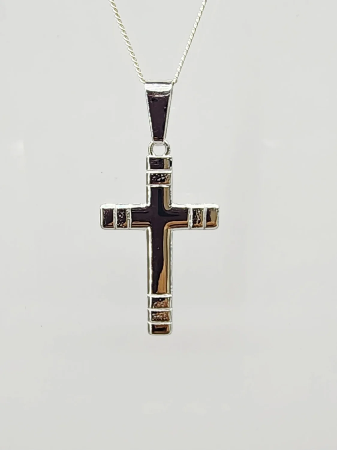 Sterling Silver Cross Pendant with Grooved Detailing and Complimentary Chain - S105298P/7