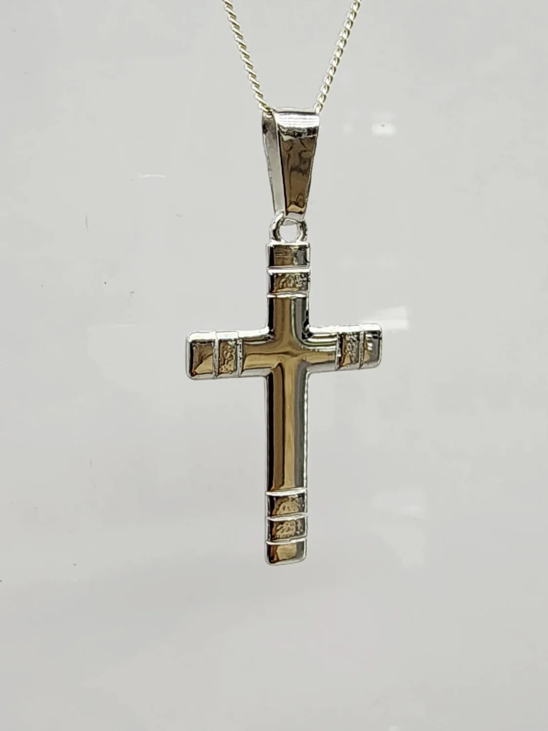 Sterling Silver Cross Pendant with Grooved Detailing and Complimentary Chain - S105298P/7