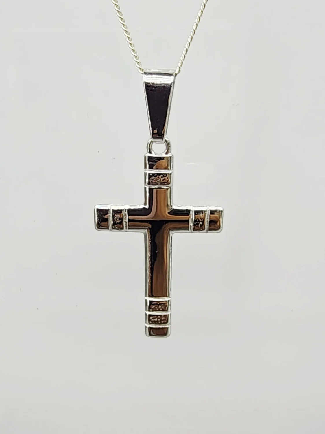 Sterling Silver Cross Pendant with Grooved Detailing and Complimentary Chain - S105298P/7