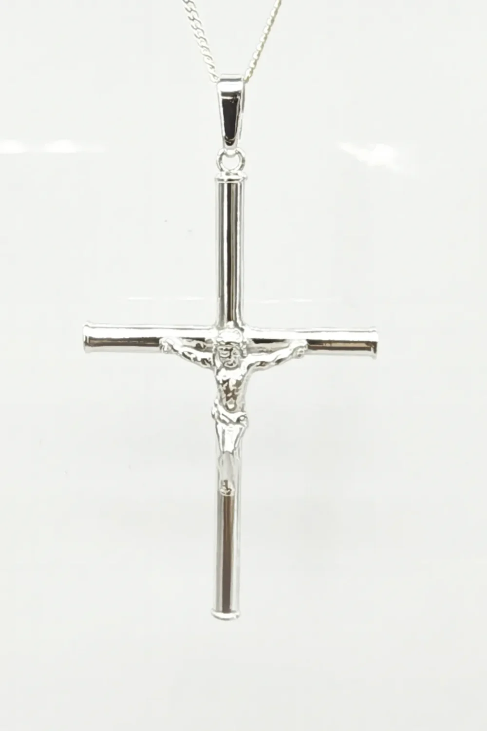 Sterling Silver Crucifix Cross Pendant with Chain - D9030