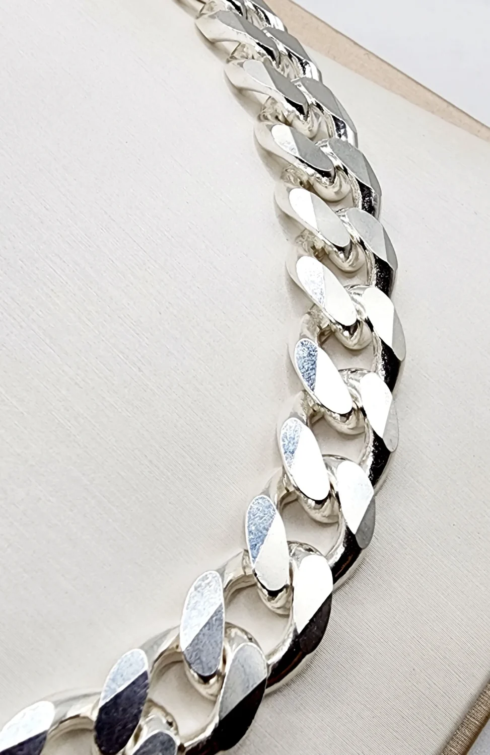 Sterling Silver FBSCD350 Flat Bevelled Diamond Cut Curb Link Chain 60cm Long