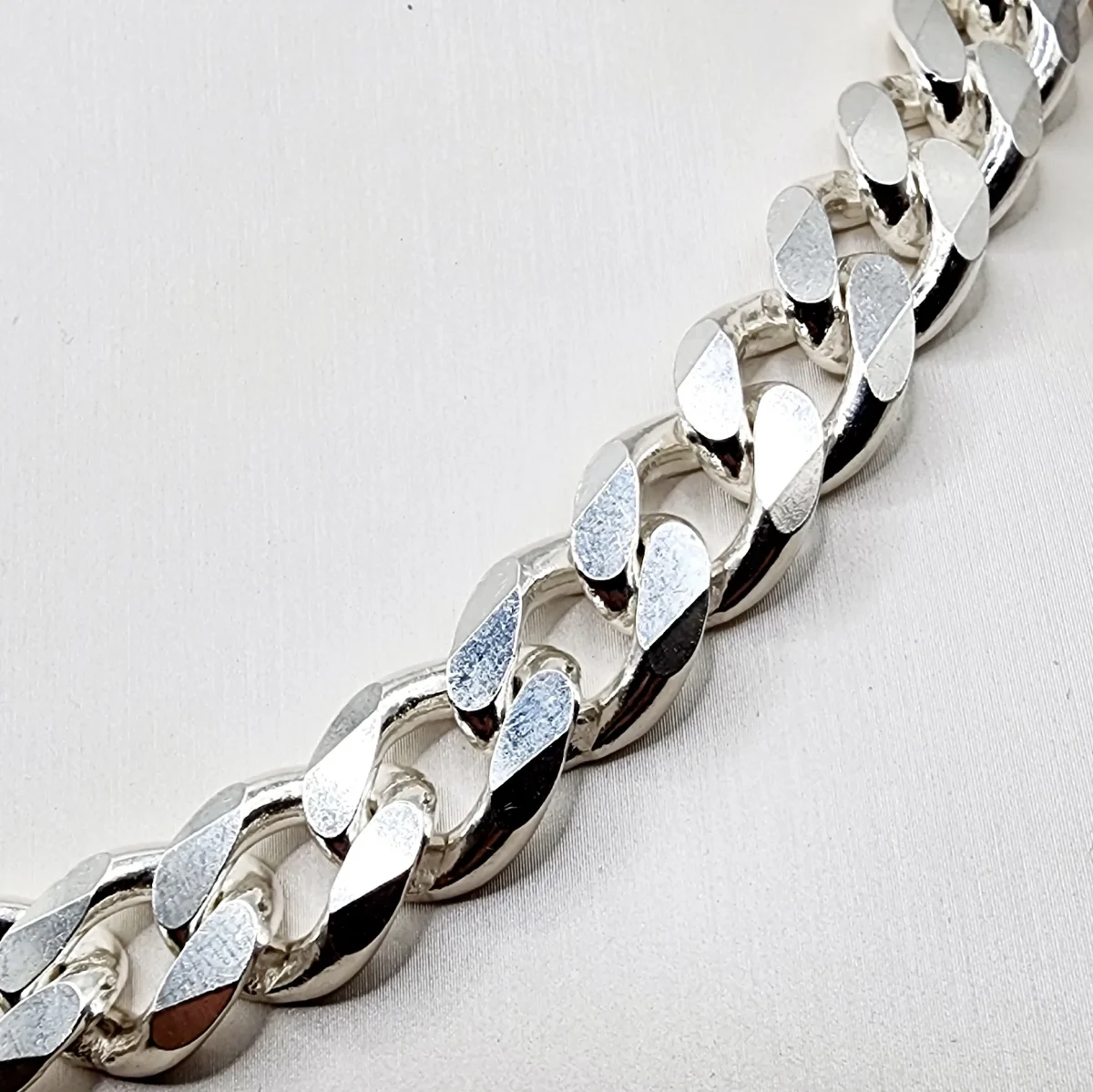 Sterling Silver FBSCD350 Flat Bevelled Diamond Cut Curb Link Chain 60cm Long