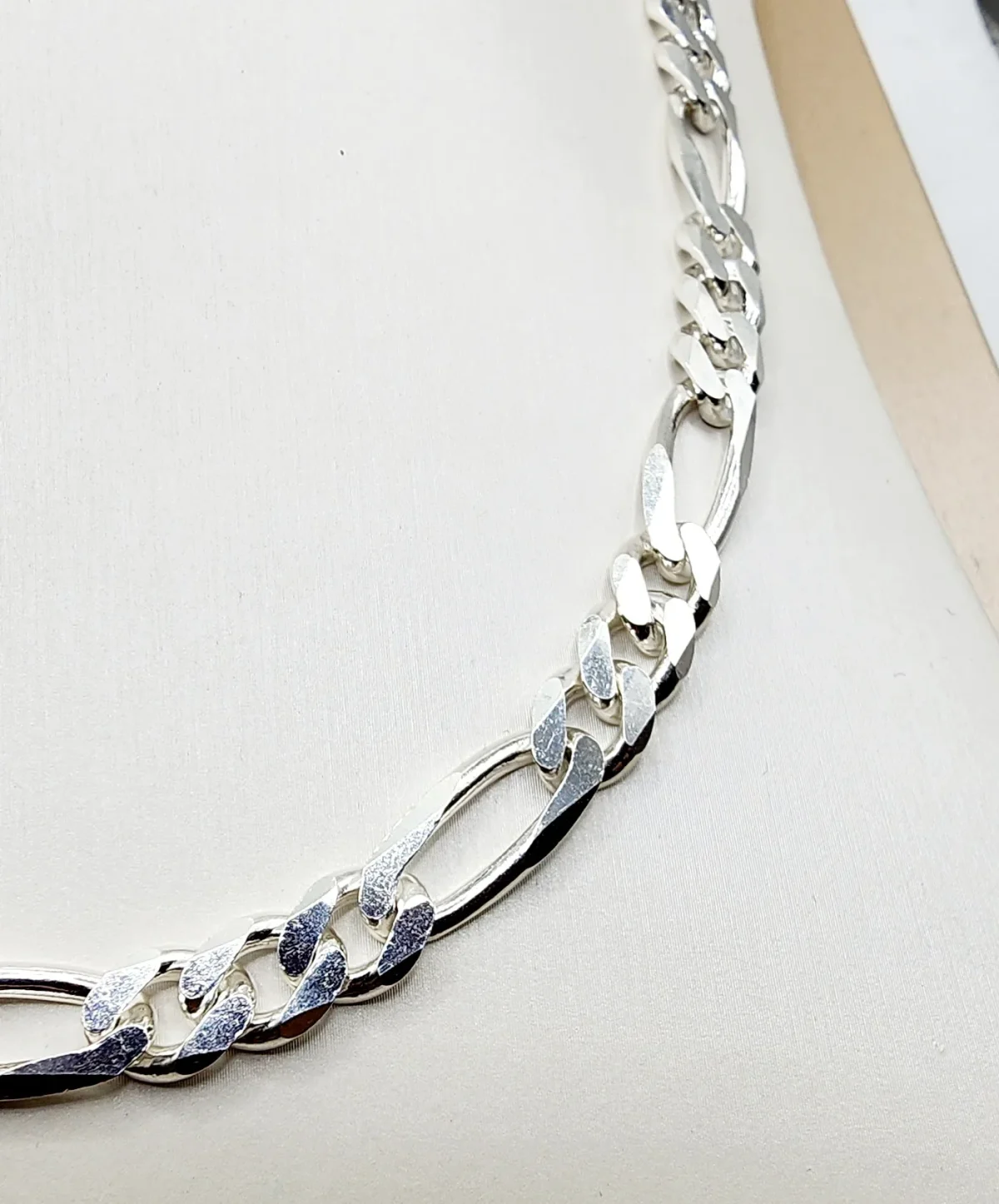 Sterling Silver FBSFD200 Flat Bevelled Diamond Cut Figaro 1/3 Link Chain 60cm Long
