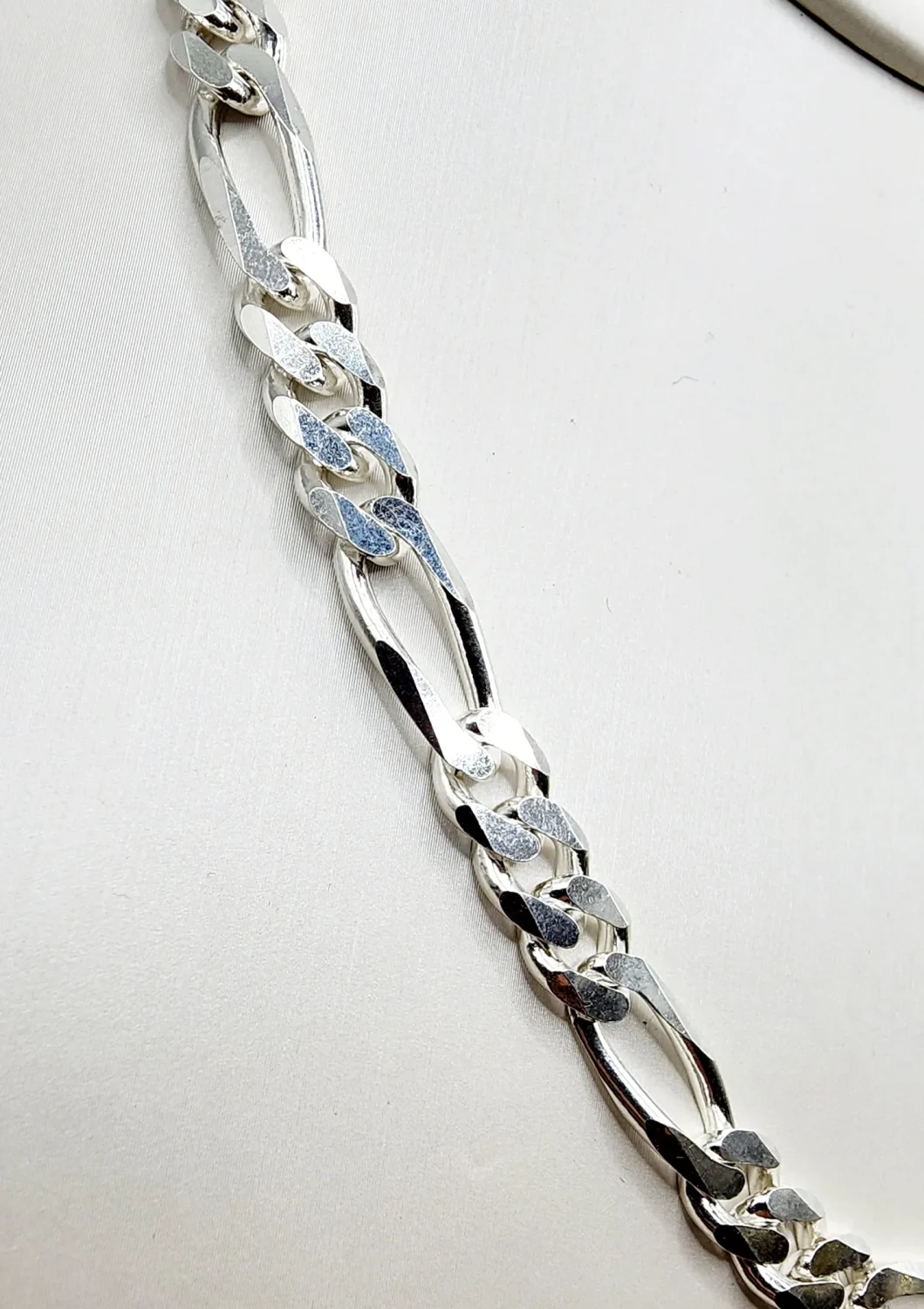 Sterling Silver FBSFD200 Flat Bevelled Diamond Cut Figaro 1/3 Link Chain 60cm Long