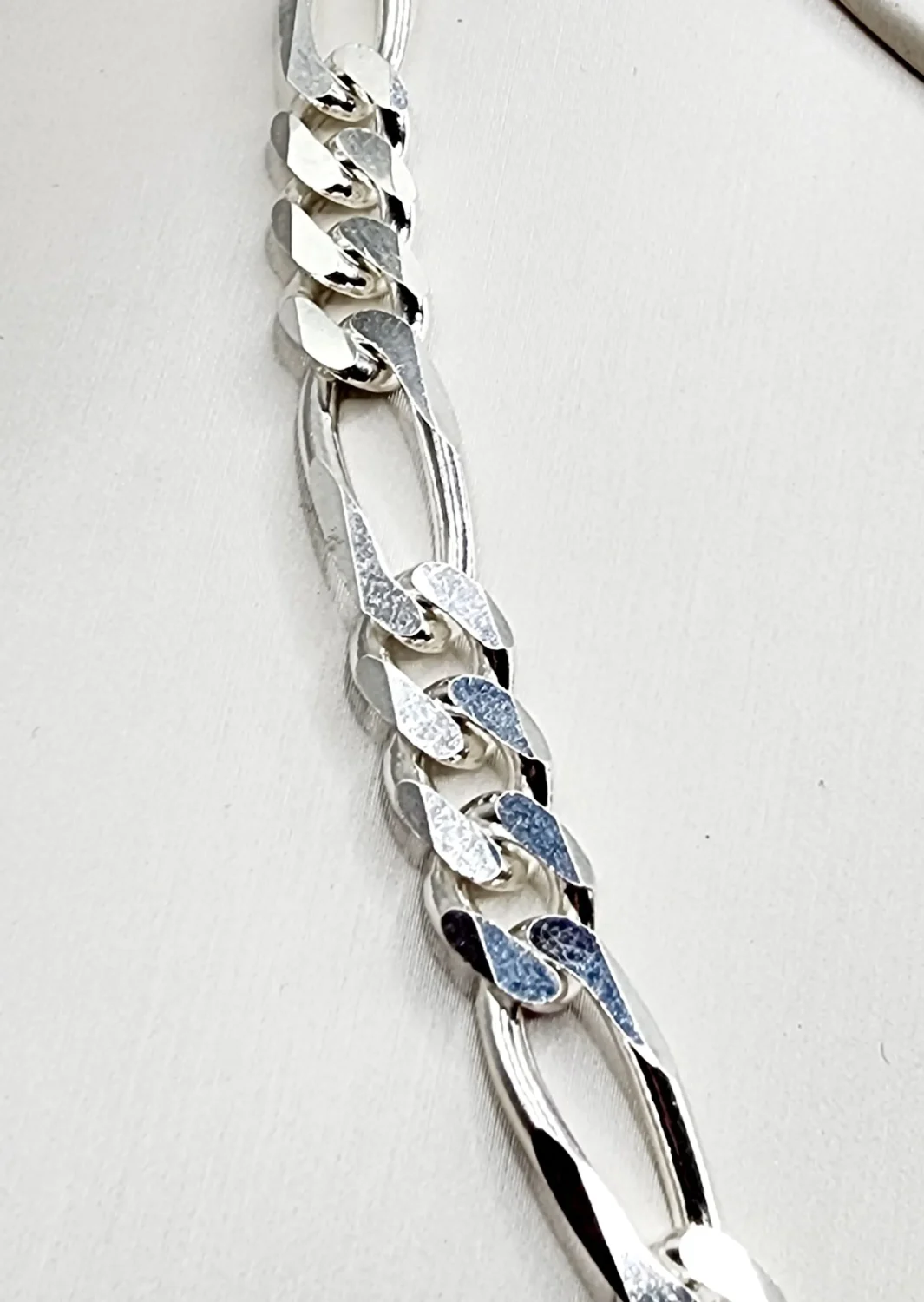 Sterling Silver FBSFD200 Flat Bevelled Diamond Cut Figaro 1/3 Link Chain 60cm Long