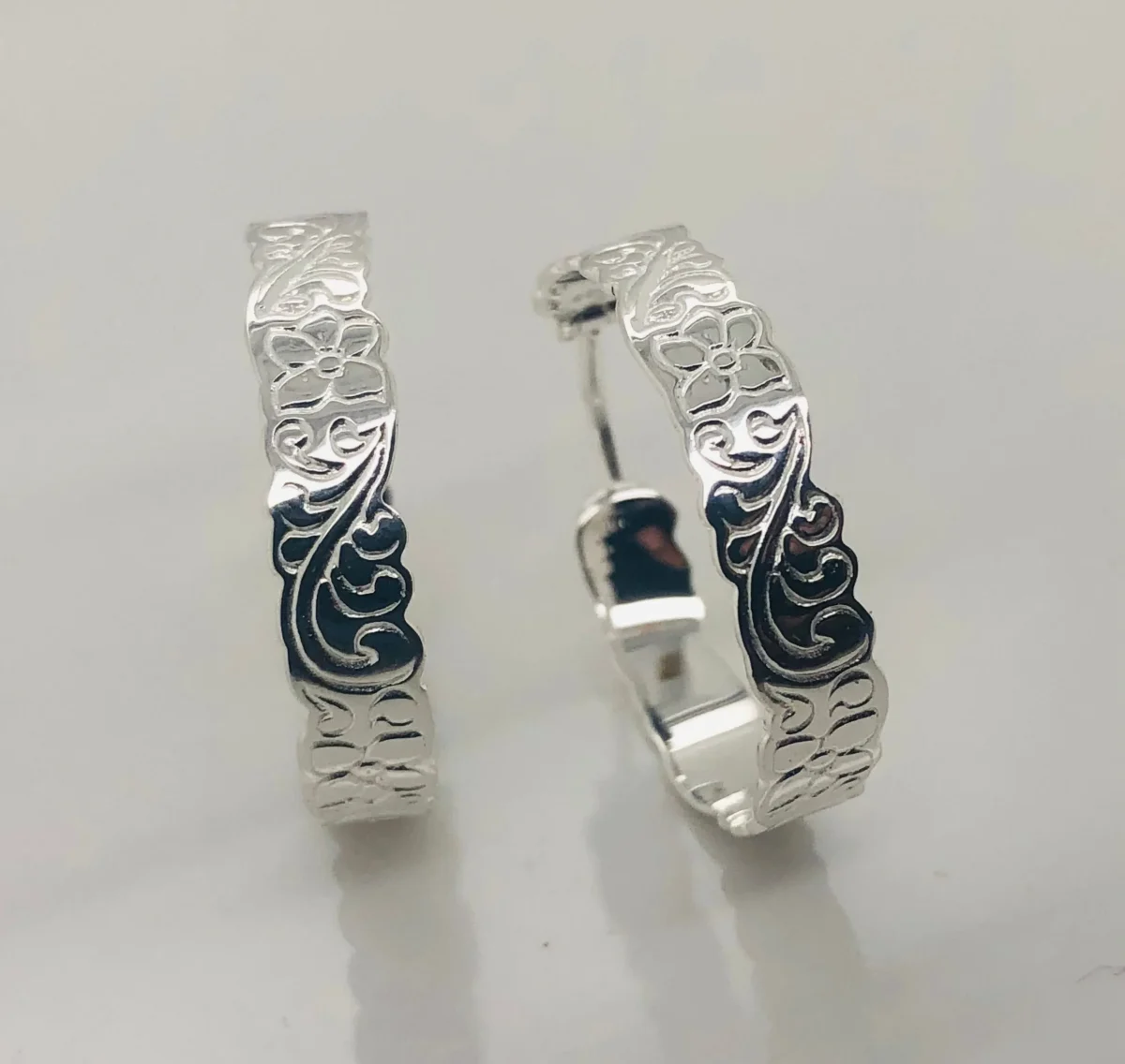 Sterling Silver Hawaiian Design Hoop Earrings 5mm Wide x 22mm