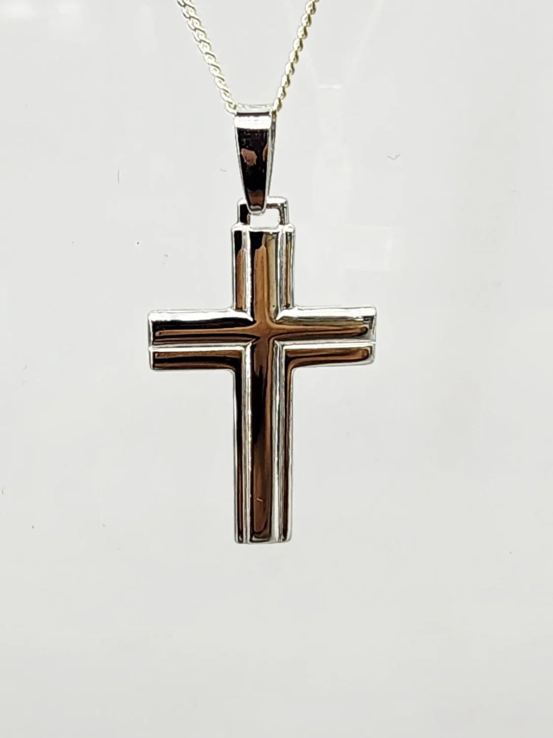Sterling Silver High Polished Cross Pendant with Complimentary Chain - S105314P/6