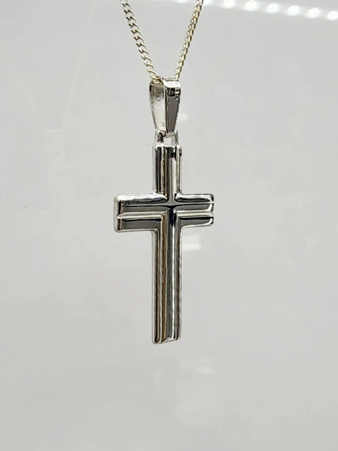 Sterling Silver High Polished Cross Pendant with Complimentary Chain - S105314P/6