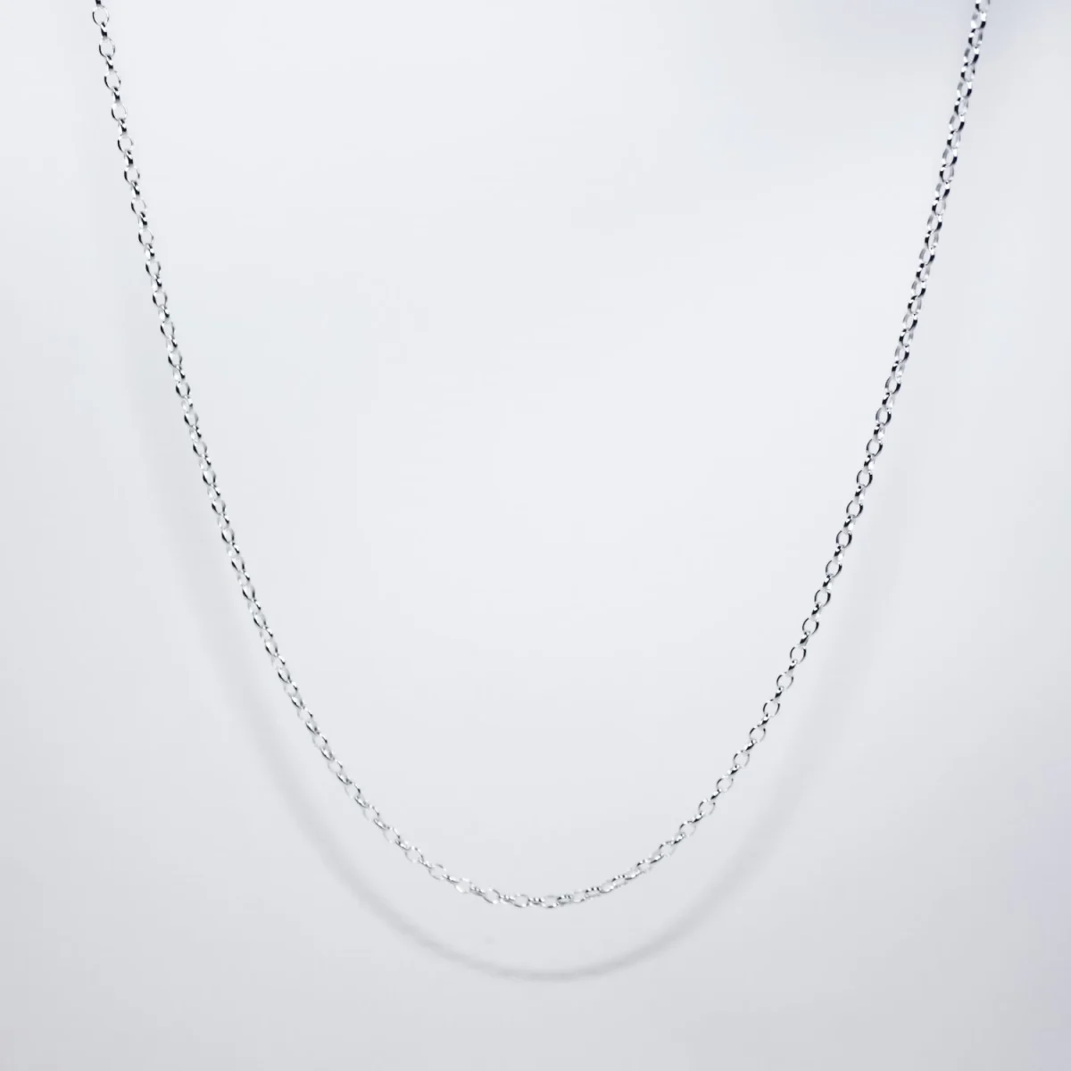 Sterling Silver Lightweight Oval Belcher Chain with Parrot Clasp