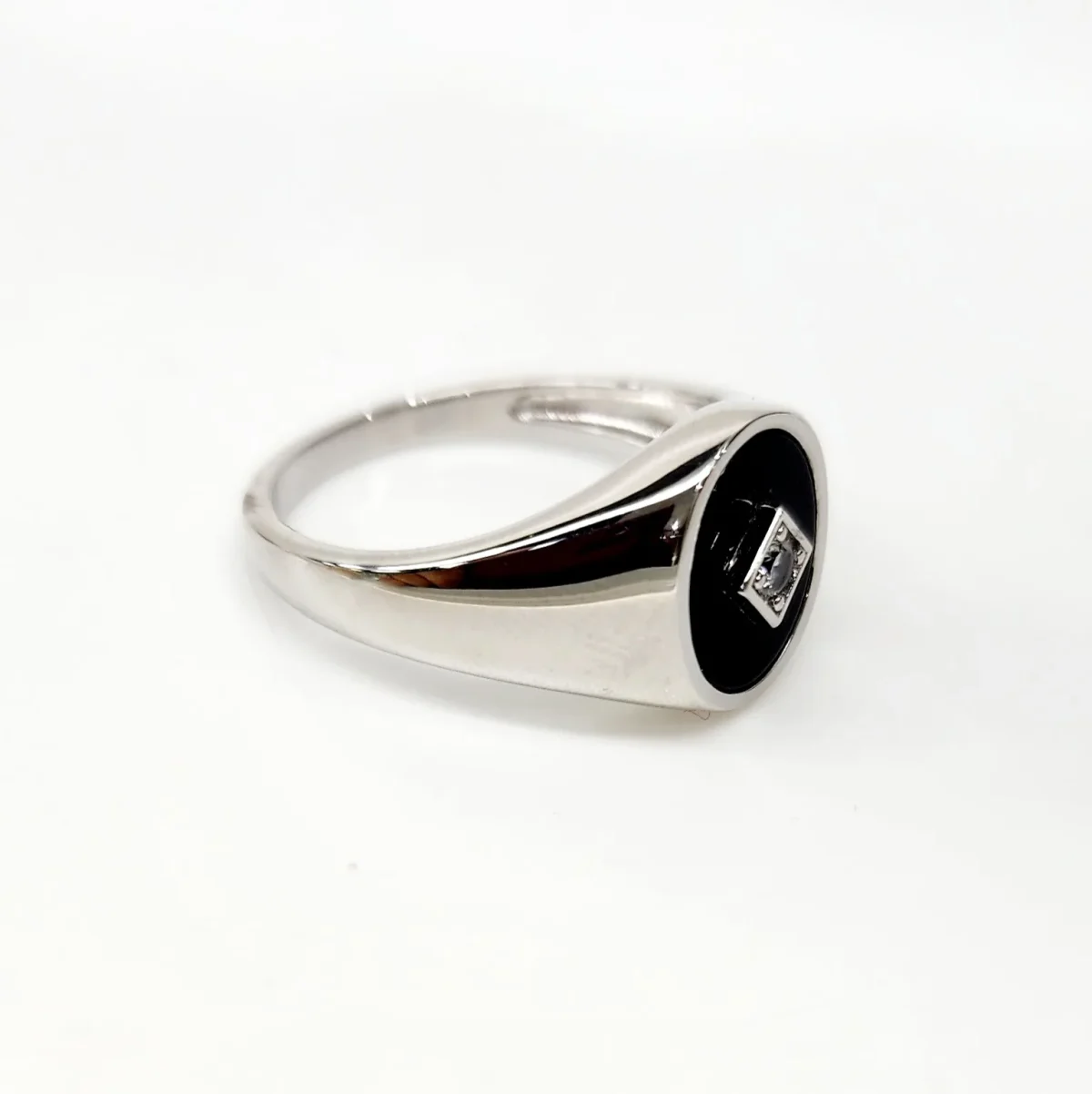 Sterling Silver Oval Black Onyx with CZ Setting