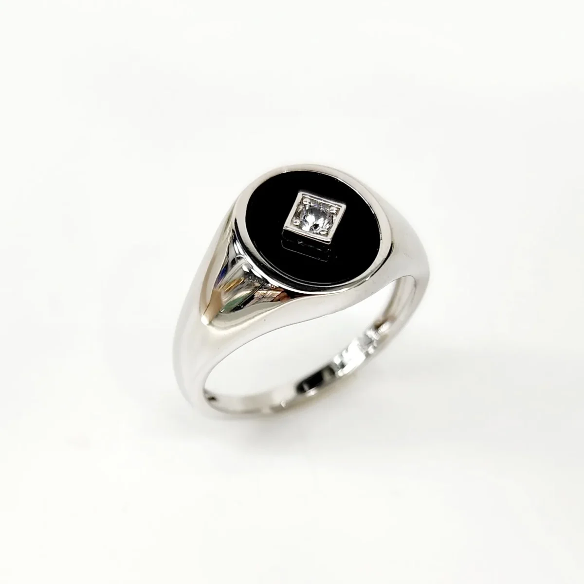 Sterling Silver Oval Black Onyx with CZ Setting