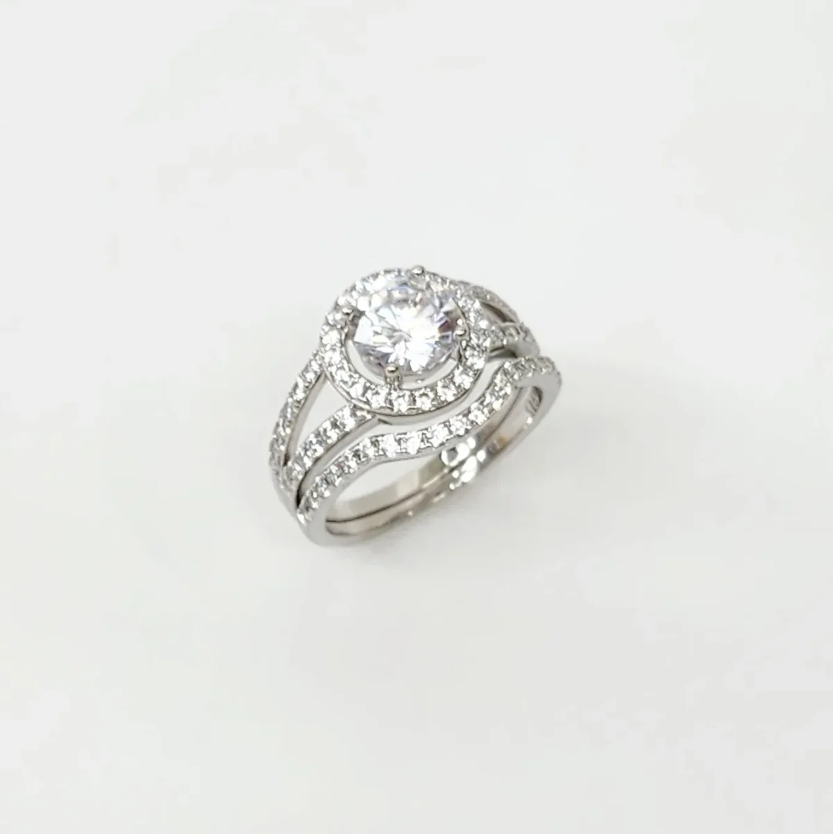 Sterling Silver Round Cut Halo Engagement Ring with Split Shank & Matching Wedding Band with CZ Setting