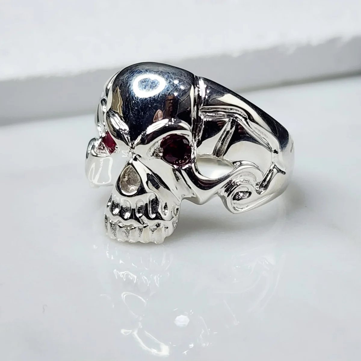 Sterling Silver Syn Ruby Eyes Skull Ring