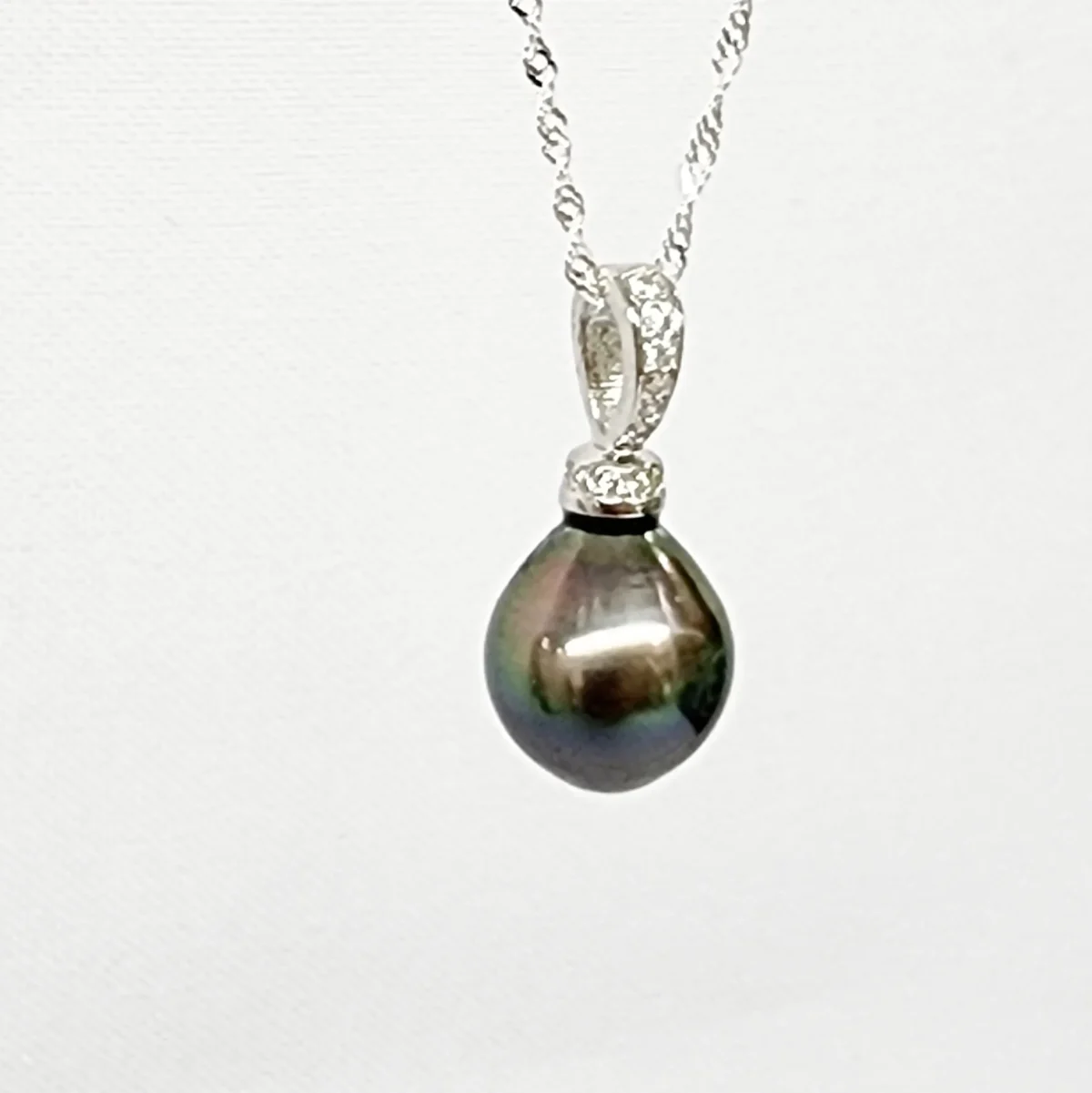 Tahitian Black Pearl Pendant – 11–11.5mm Peacock Teardrop with CZ in Sterling Silver Cap
