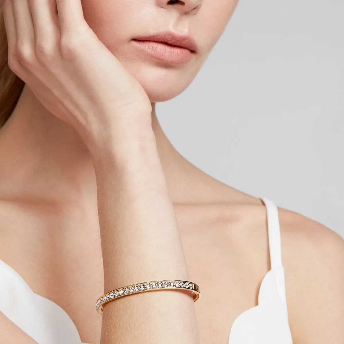 TED BAKER Clemara Hinged Crystal Yellow Gold Coloured Bangle - TBJ1567-02-02