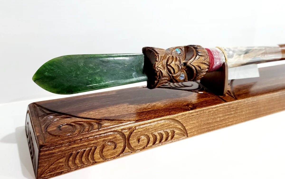 Wooden Carved Maori 21st Birthday Taiaha with Greenstone/Pounamu Tongue on Stand with 21 Paua Inlay