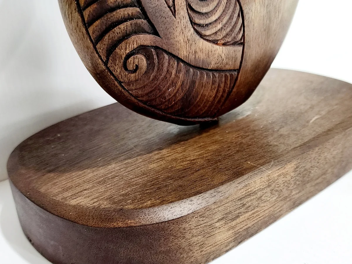 Wooden Carved Twist On Base 320mm High