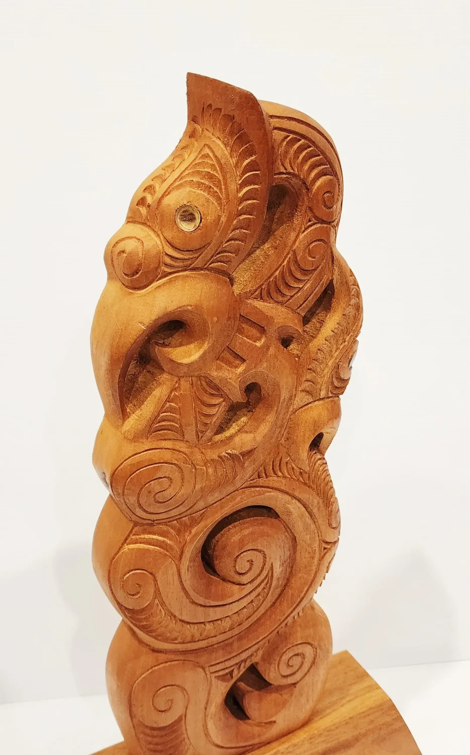 Wooden Hand Carved X-Large Manaia on Stand - WA042