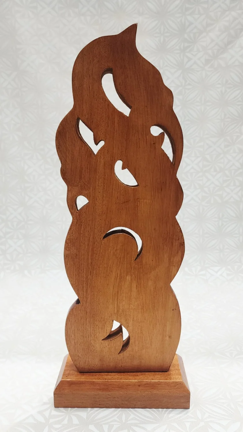 Wooden Hand Carved X-Large Manaia on Stand - WA042B