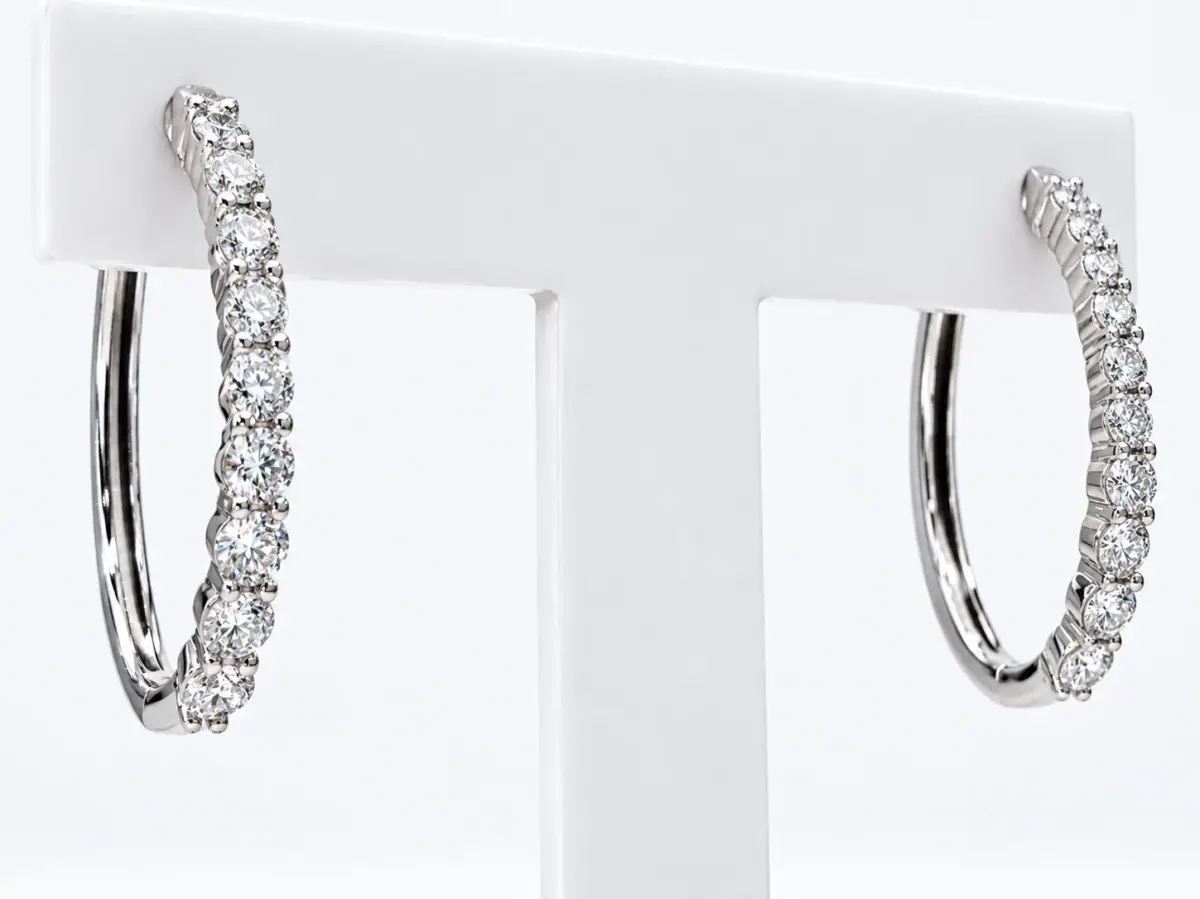 9ct White Gold 1.03ct Lab Grown Diamond Graduated Hoop Earrings – ER Colour, VS Clarity - AUER1770
