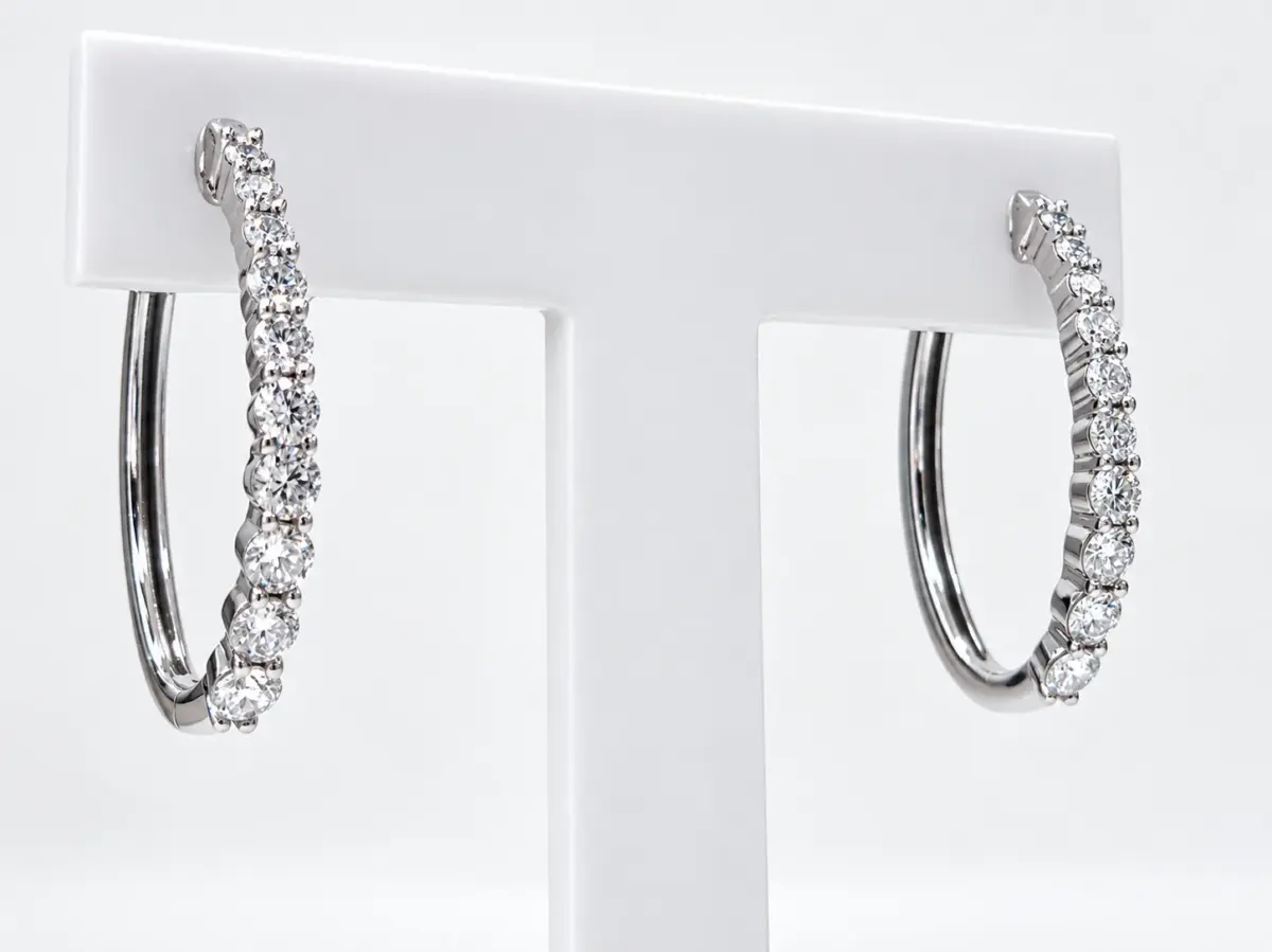 9ct White Gold 1.03ct Lab Grown Diamond Graduated Hoop Earrings – ER Colour, VS Clarity - AUER1770