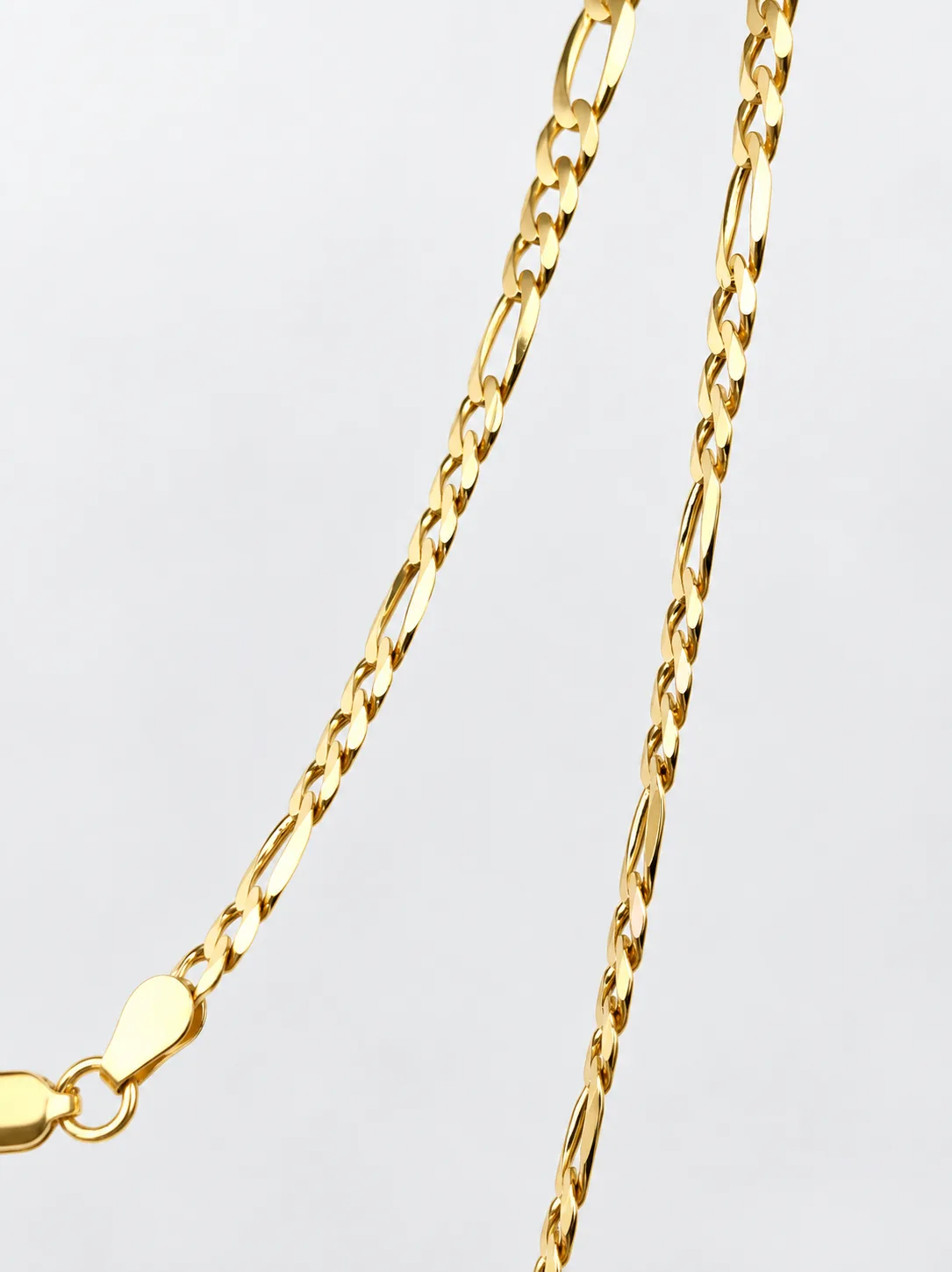 9ct Yellow Gold Ultra Flat Bevel Sided Diamond Cut Figaro 1:3 Chain – 2.90mm - 9YUFBSFD801/3