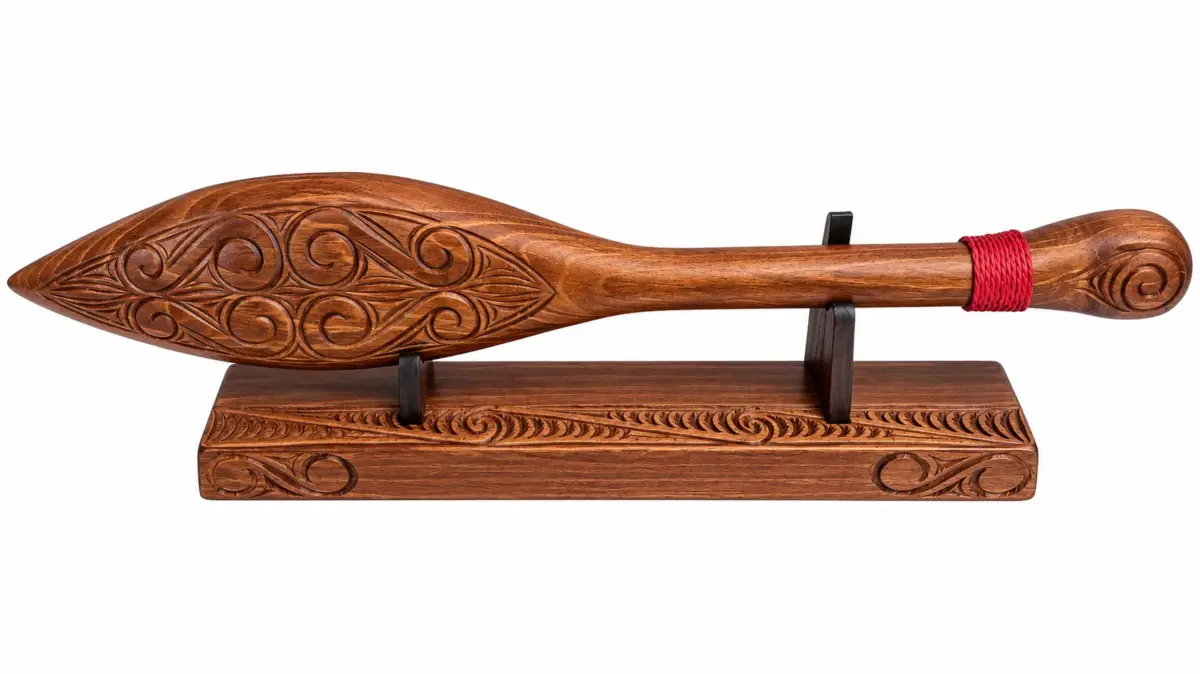 Hand Carved Māori Hoe Waka Paddle on Solid Timber Display Stand 550mm | Made in New Zealand - WM540