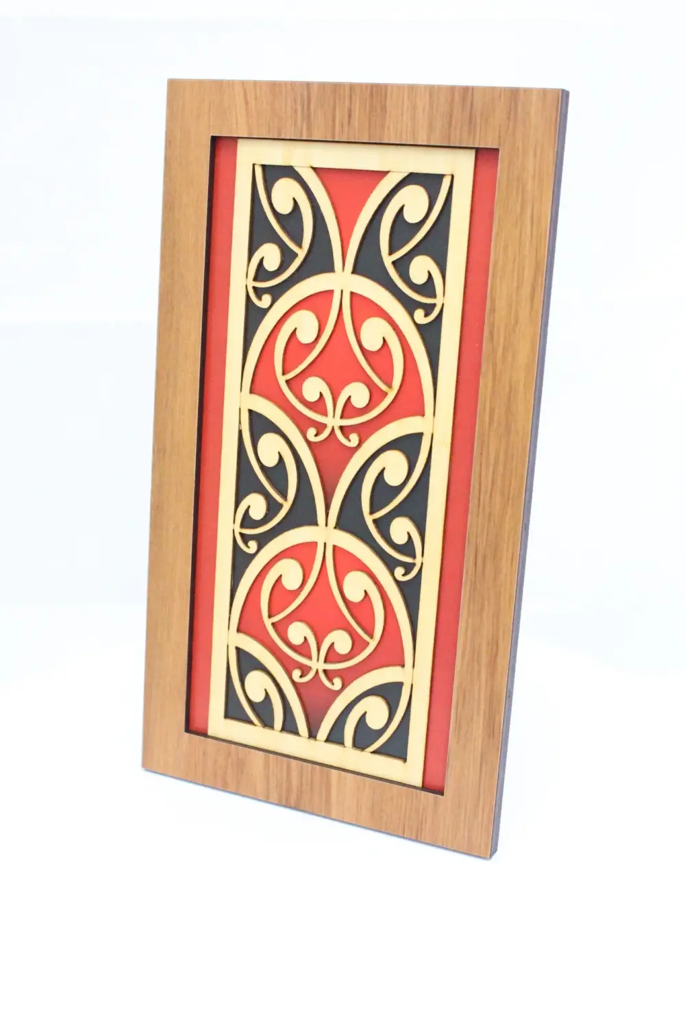 Māori Coloured Fish Scale Kōwhaiwhai Wooden Wall Art – New Zealand Rimu Veneer - WCFS