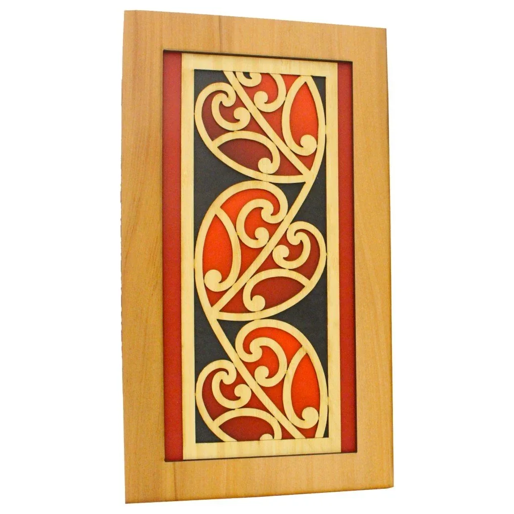 Māori Coloured Heart Kōwhaiwhai Wooden Wall Art – New Zealand Rimu Veneer - WCHE