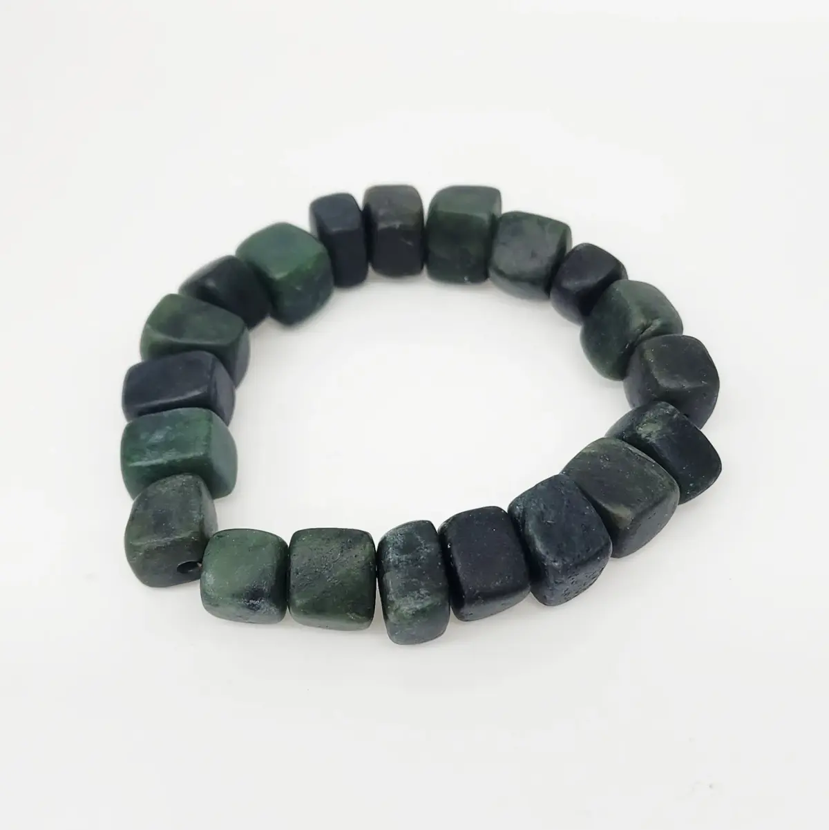 New Zealand Natural Greenstone Chunky Chip Stretch Bracelet – 20cm - HPBC02