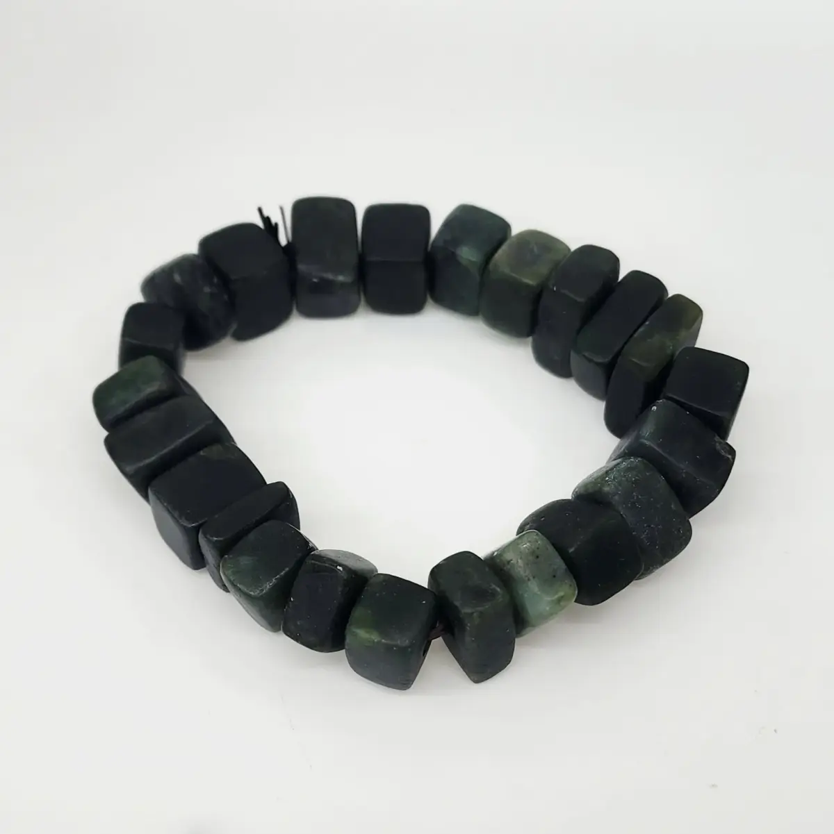 New Zealand Natural Greenstone Chunky Chip Stretch Bracelet – 20cm - HPBC04