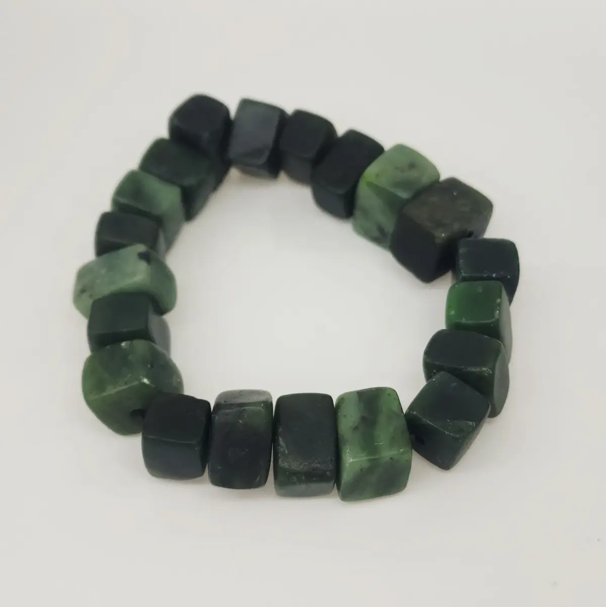 New Zealand Natural Greenstone Chunky Chip Stretch Bracelet – 20cm - HPBC06